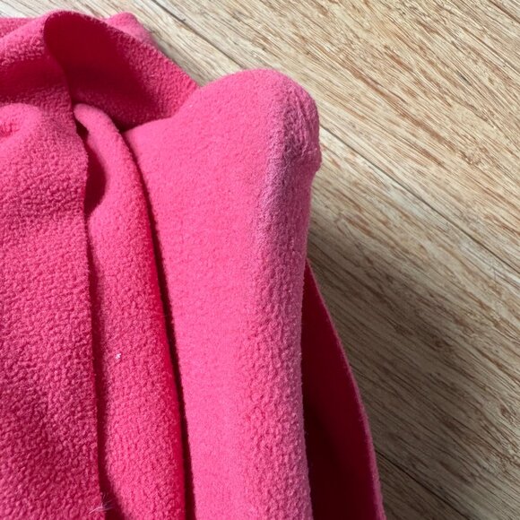 NEW Trtl Super Soft Travel Neck Support Pillow Hypo Fleece Ergo Brace Coral - Picture 3 of 6